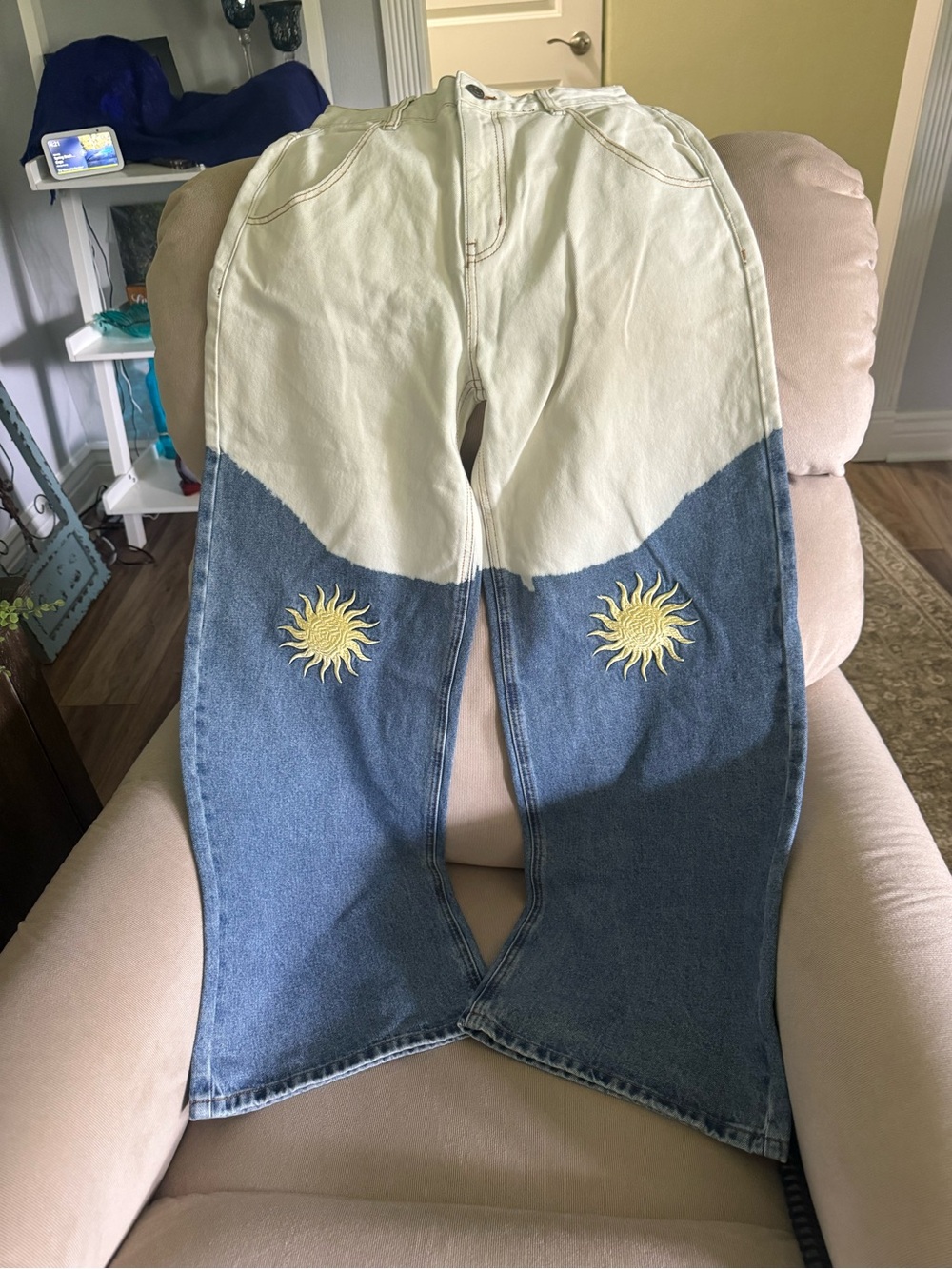 Two-Tone Sun Embroidered Wide Leg Jeans - Cream & Blue